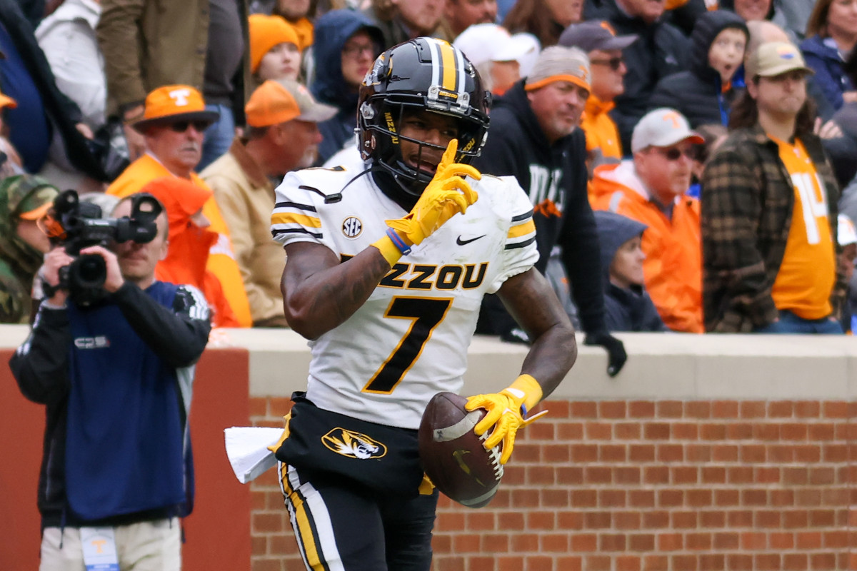 Dominic Lovett finished the 2022 college football season with 846 receiving yards